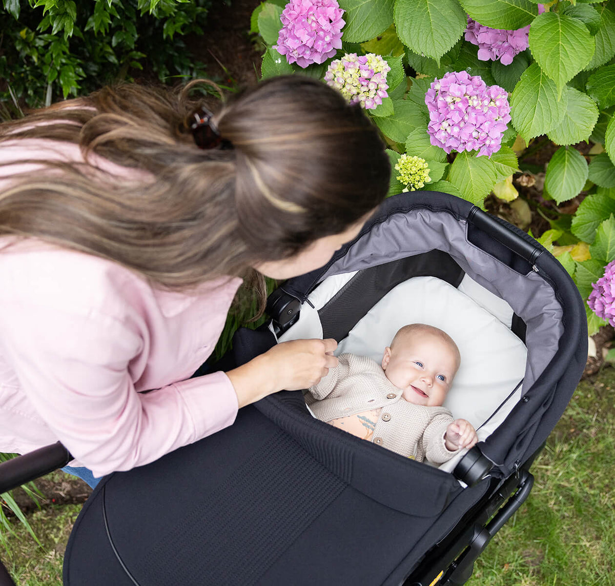 Joie Signature Ramble XL Carry Cot - Sandstone