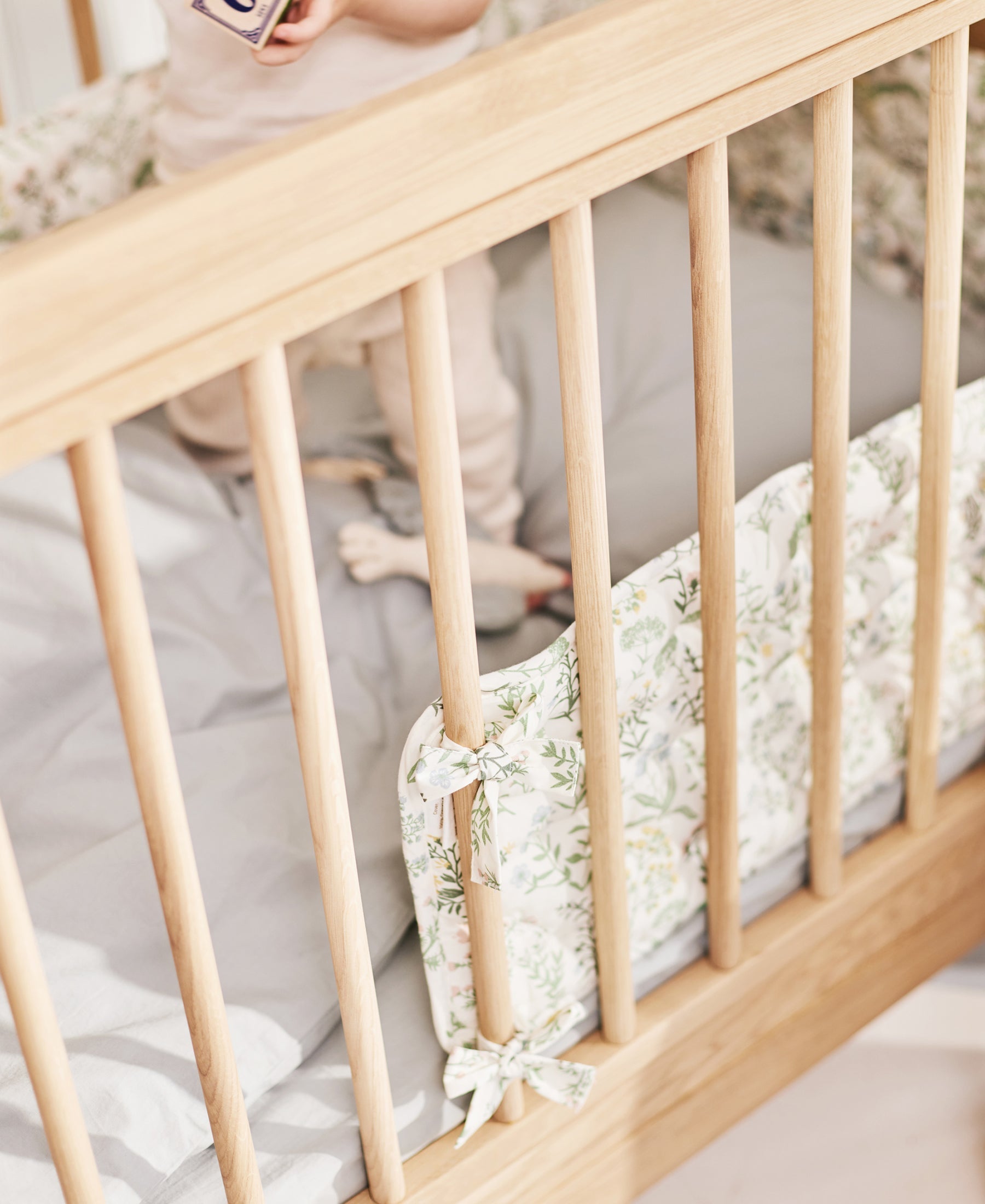 Nori Cot Bumper, Summer Flowers - Bubbadue