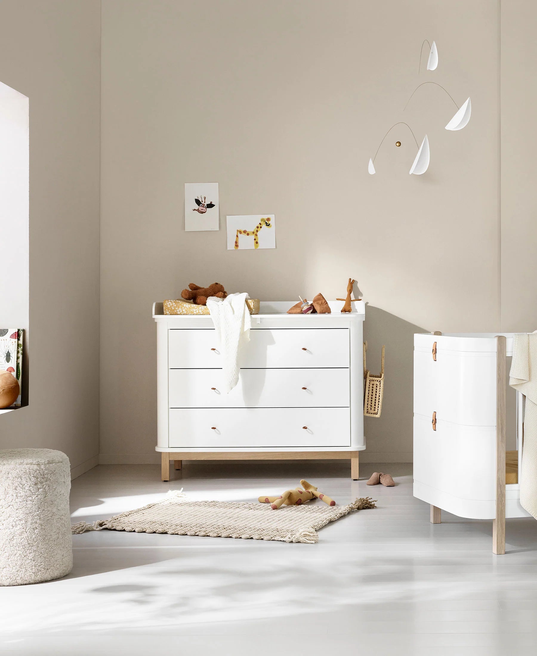 Wood Nursery Dresser 3 Drawers - White/Oak - Bubbadue