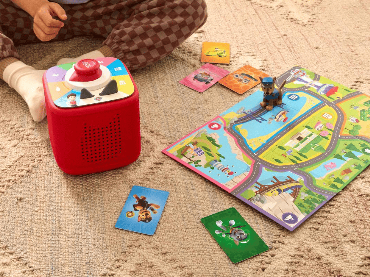 Toniebox 2 PAW Patrol Play Set, Sunset Red