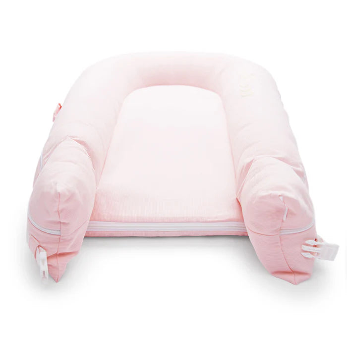 Deluxe+ Dock (0-8 months) - Strawberry Cream - Bubbadue