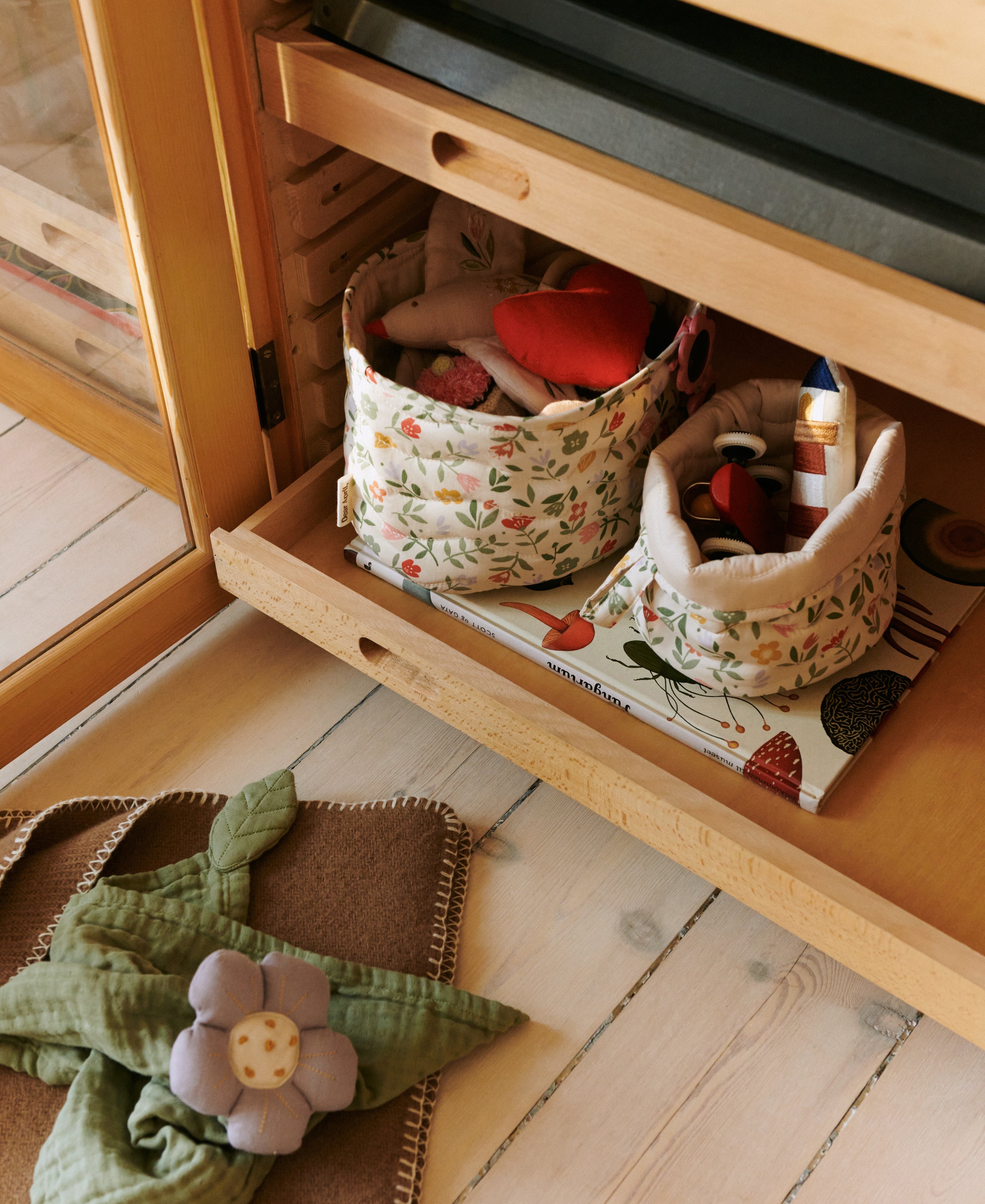 Dear April Kiki Baskets 2-pack in Flower Market, styled shot.