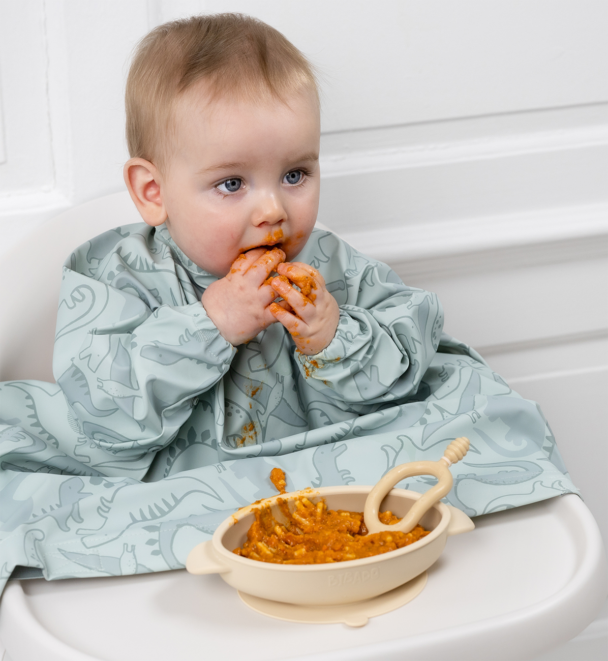 Bibado silicone suction bowl in fawn color with a secure suction base, designed for easy feeding and mess-free meals for young children.