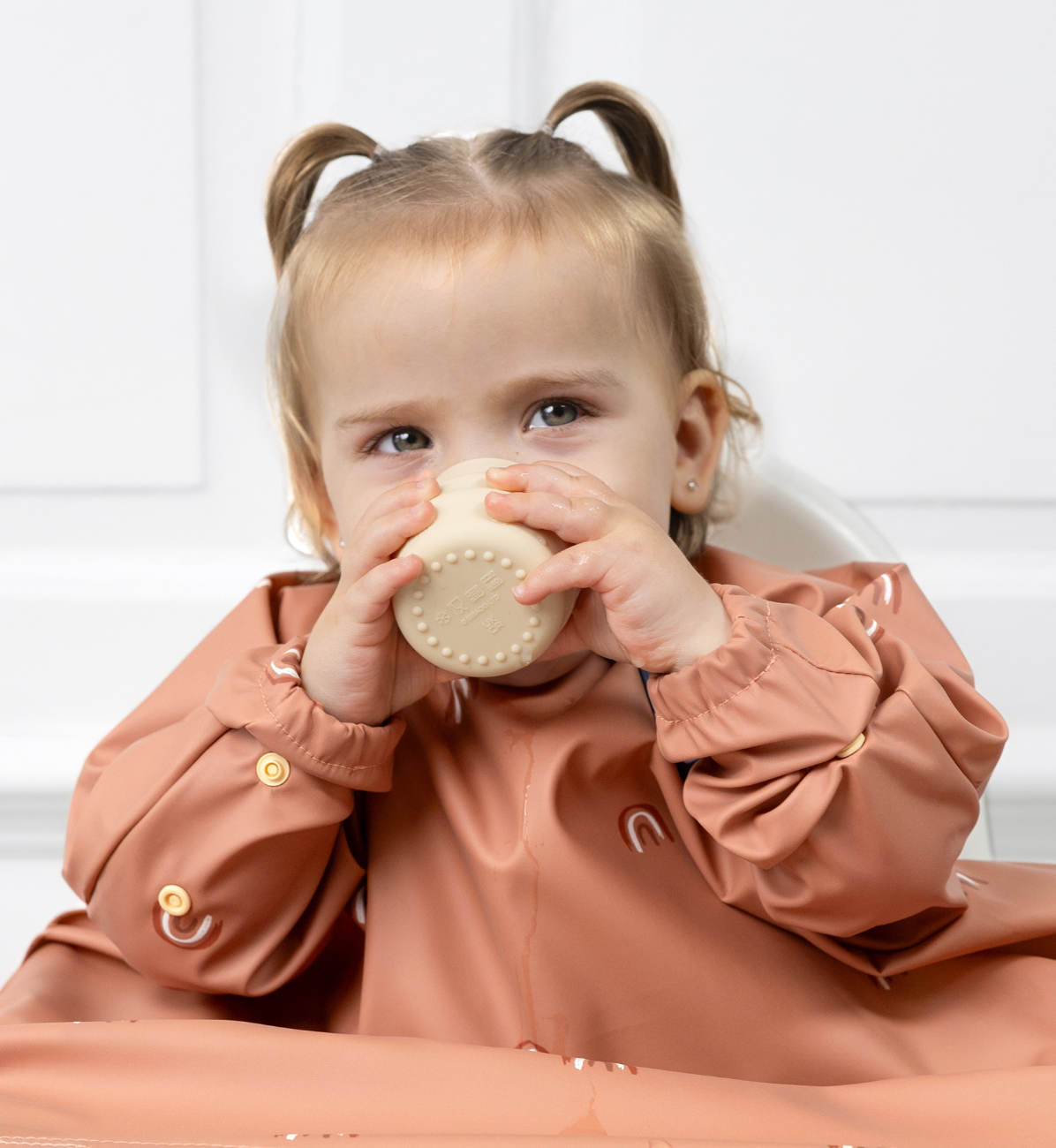 Bibado Sippit Cup 2-pack with fawn-colored silicone and spill-proof design for toddlers, ideal for easy drinking and mess-free feeding.