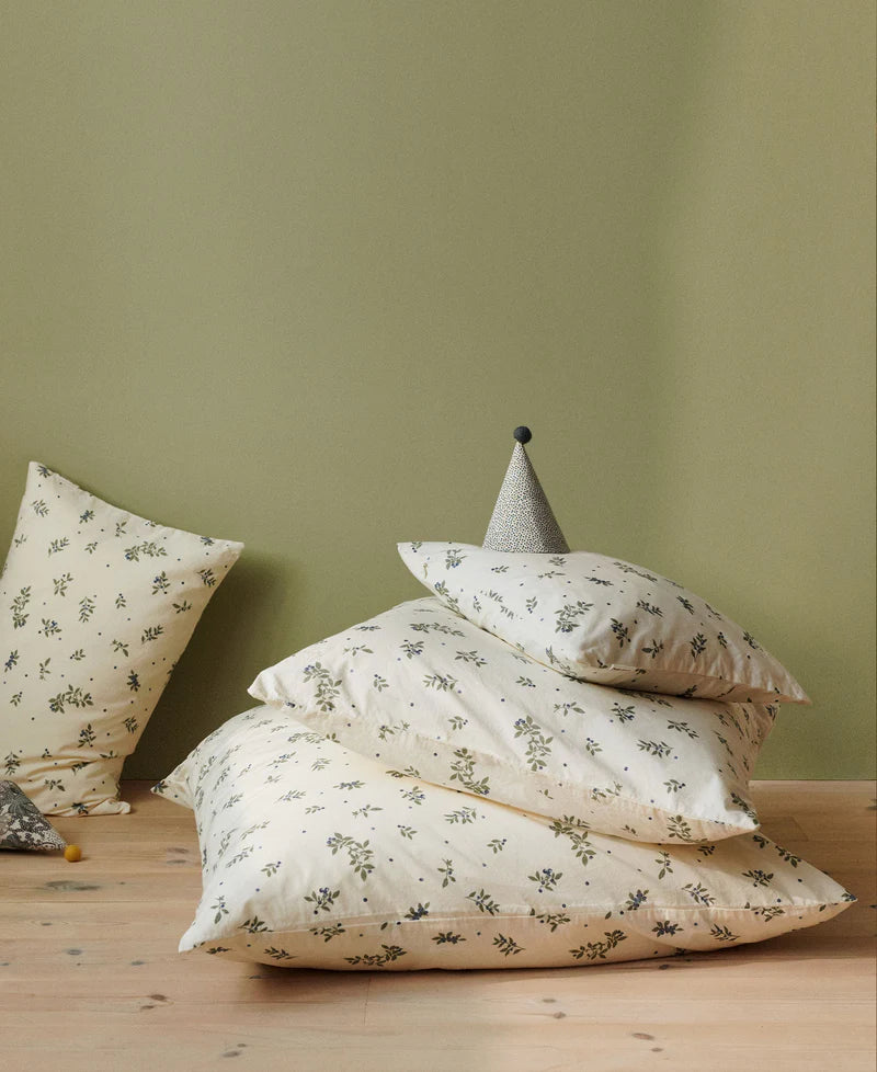 Agnes Adult Bedding - Blueberries