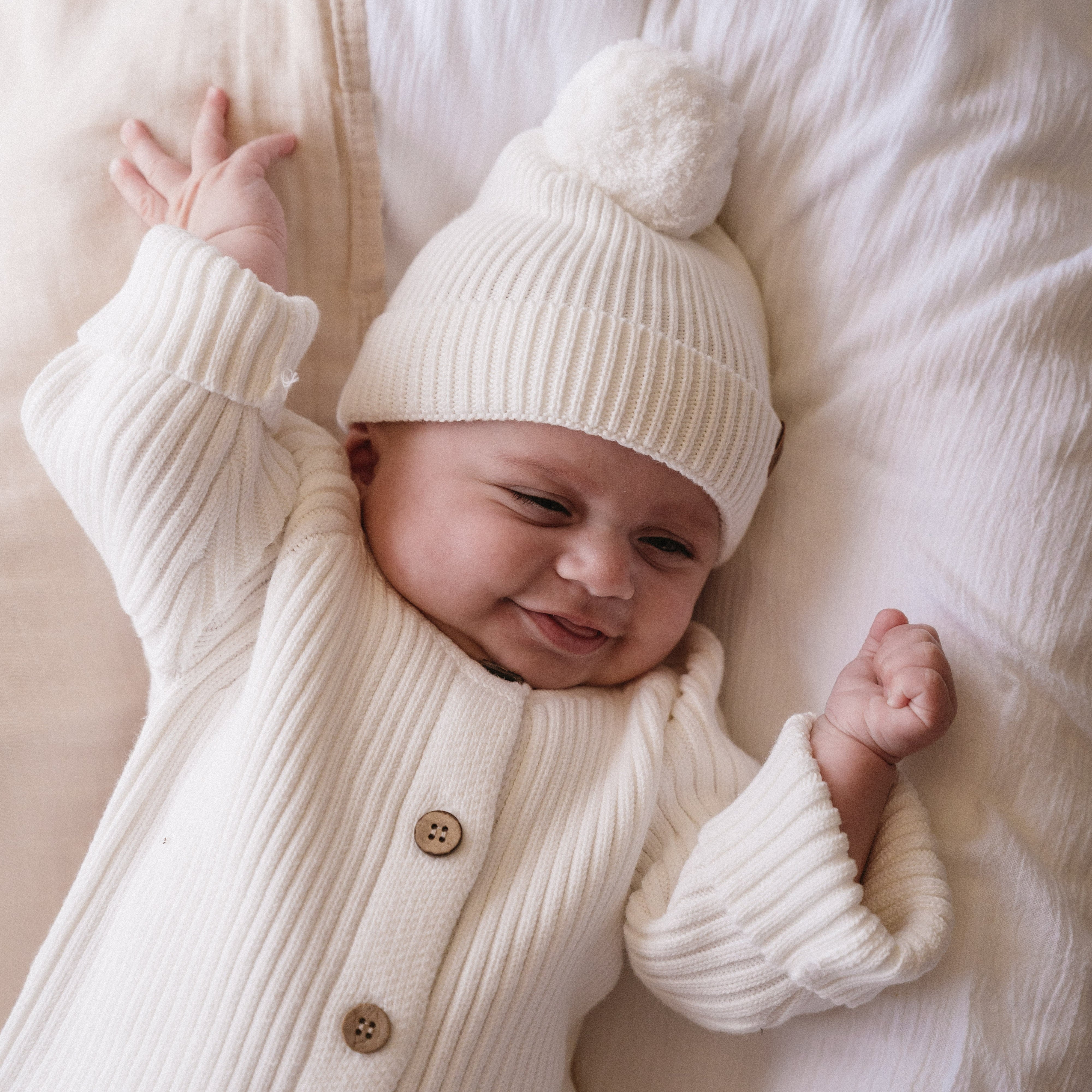 Knitted Beanie (0-6 Months) - White