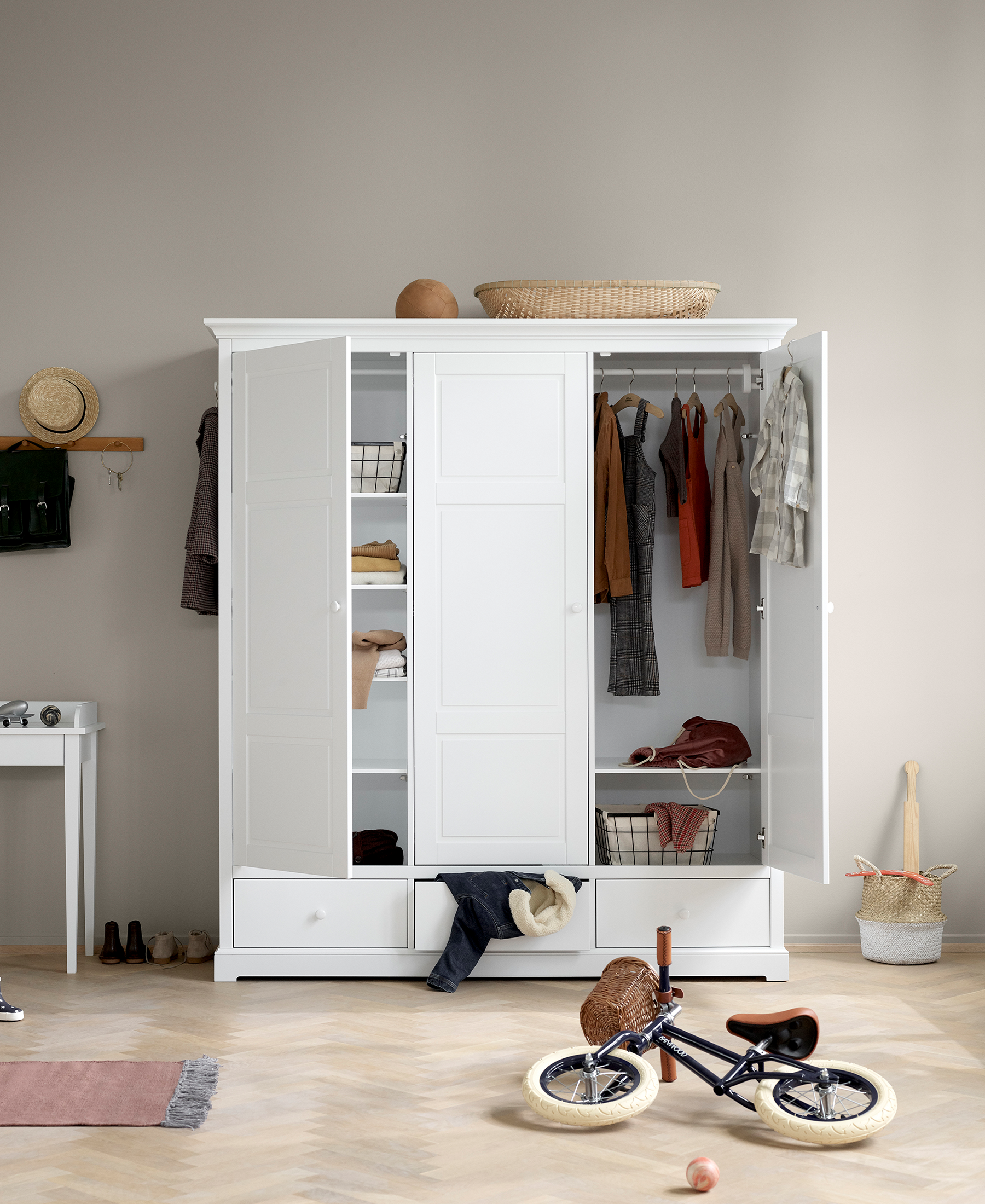 Seaside wardrobe, 3 doors - Bubbadue