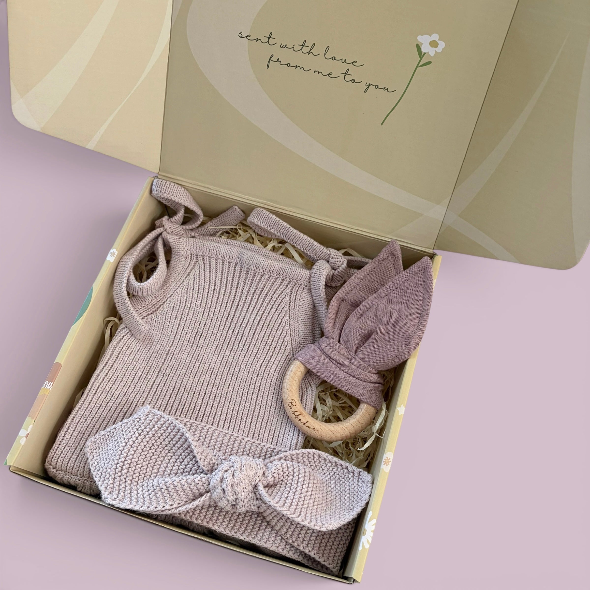 Bubbadue Sophia Box luxury baby gift box with elegant packaging and baby essentials, ideal for special occasions.