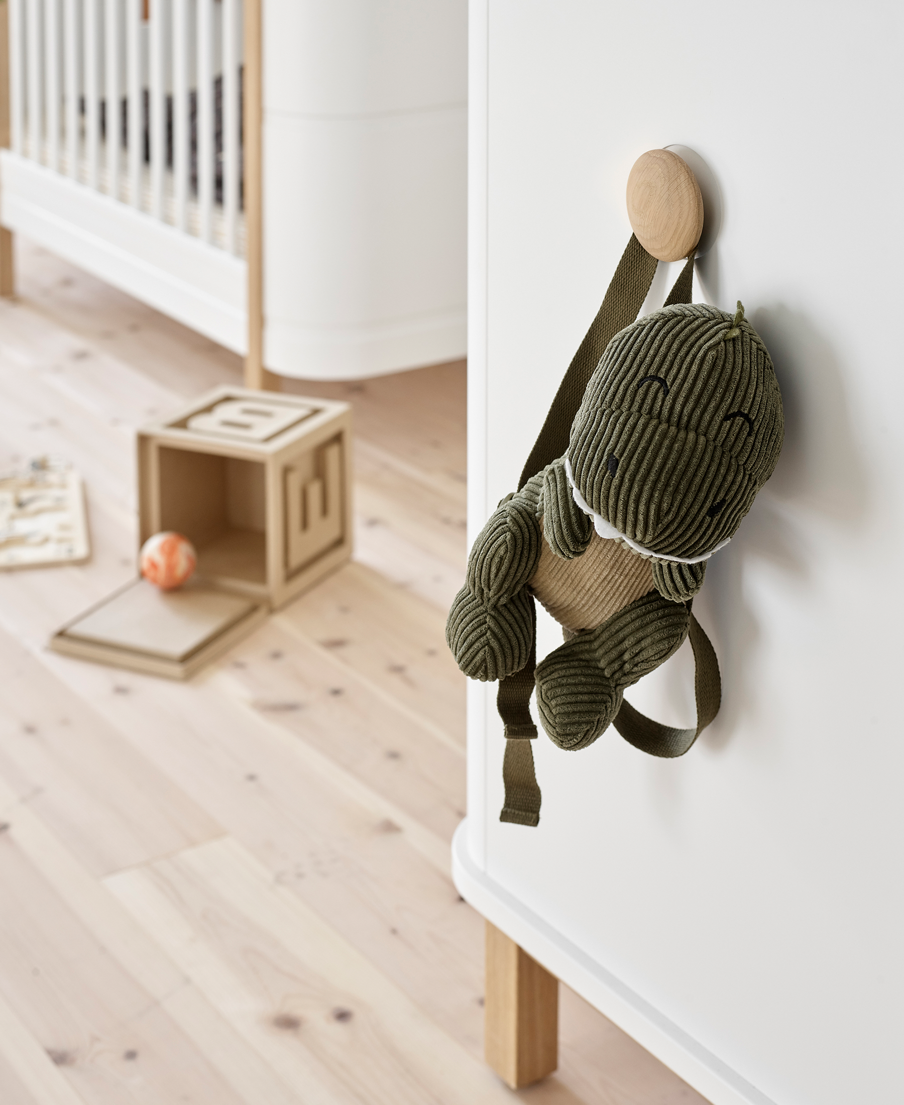 Wood Nursery Dresser 6 Drawers, White/Oak