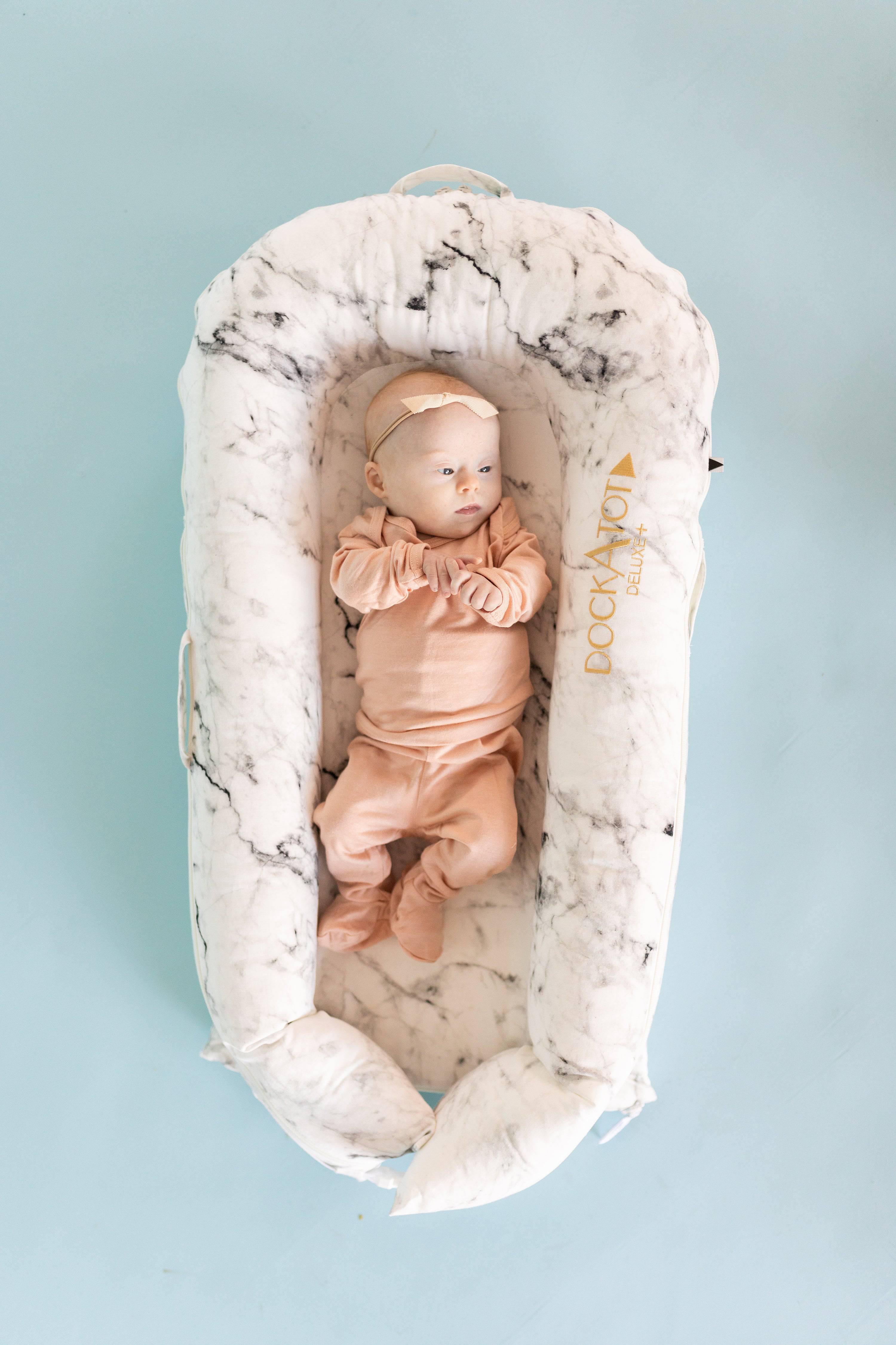 DockATot Deluxe+ (0-8 Months) - Carrara Marble - Bubbadue