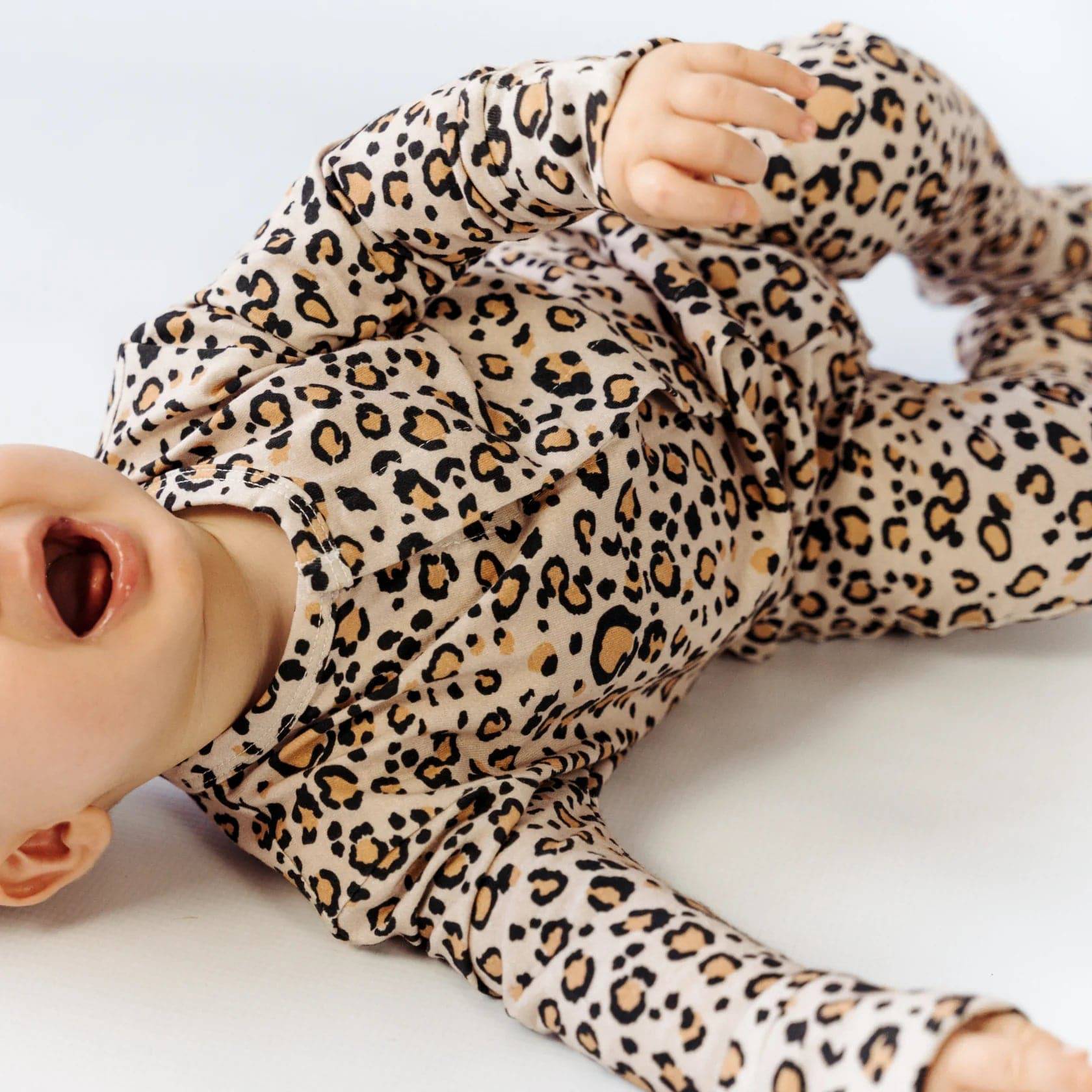 Magnetic Baby Romper - Leopard - Bubbadue