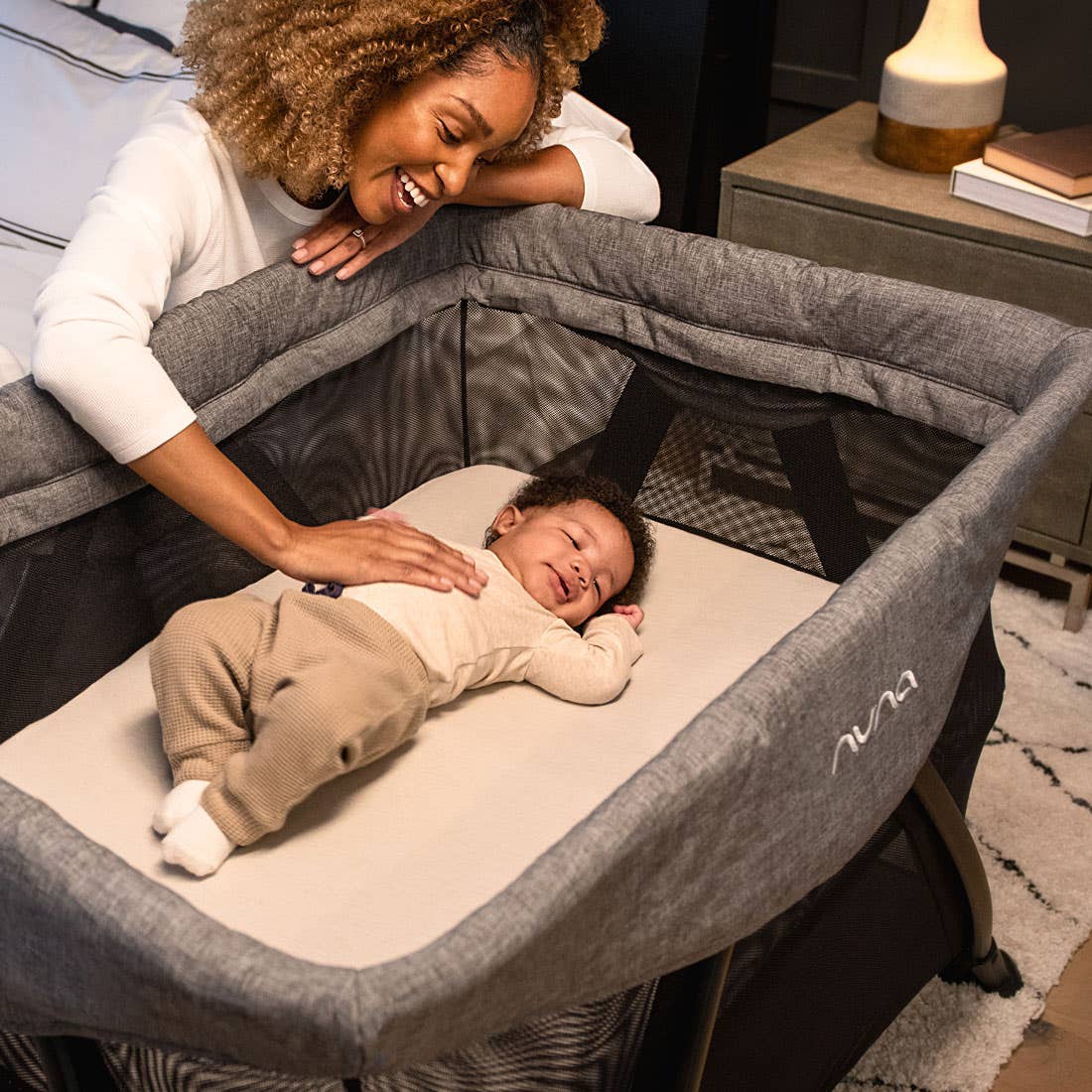 Nuna SENA aire Travel Cot - Caviar