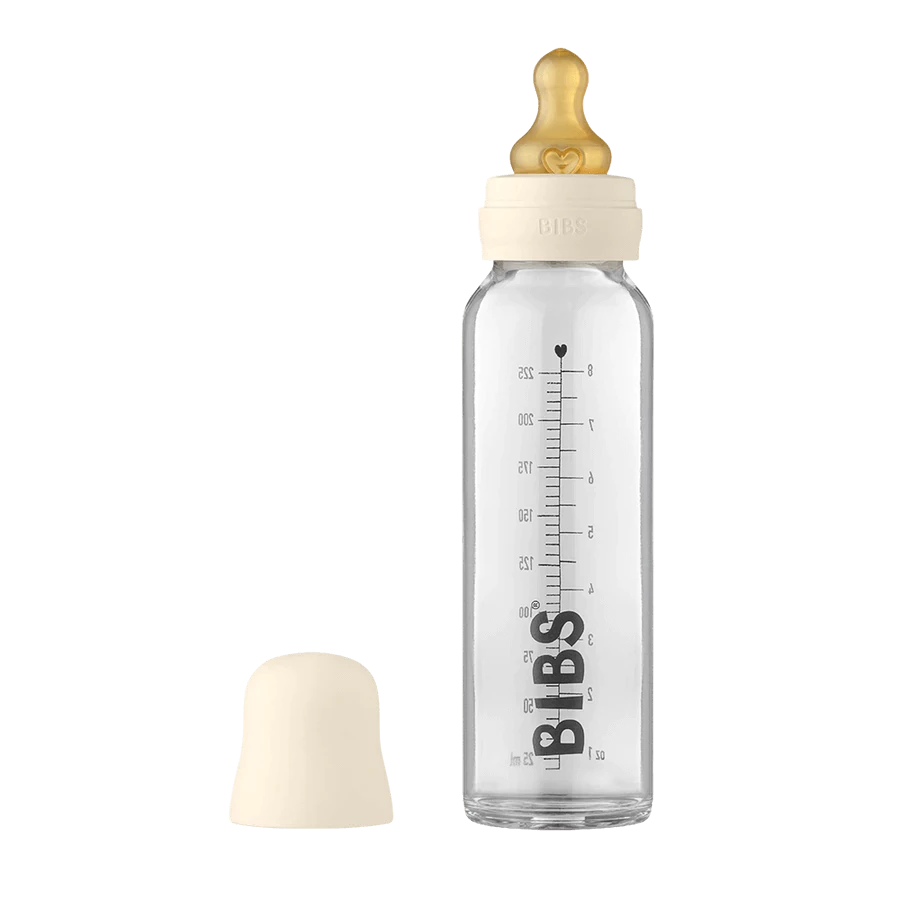 BIBS Baby Glass Bottle Complete Set 225ml Our baby bottle is carefully designed for babies and parents. The bottle is designed with the child’s needs in mind and is made of borosilicate glass, which is temperature- and thermal shock-resistant, durable, and much more. Read more about borosilicate glass here > Made of borosilicate glass which is extremely durable and heat resistant Does not emit microplastics into the milk Round nipple in natural rubber latex (slow flow) Recommended by midwives to support nat